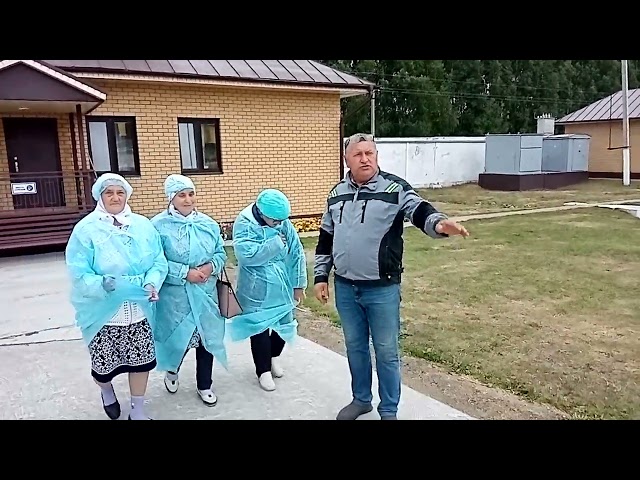Ветераны - доярки знакомятся с хозяйством "Кулон - Агро"