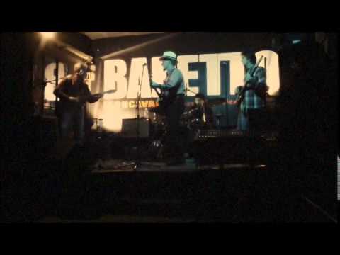 Rockodrilli Band - She Makes Me Feel Allright (Live)