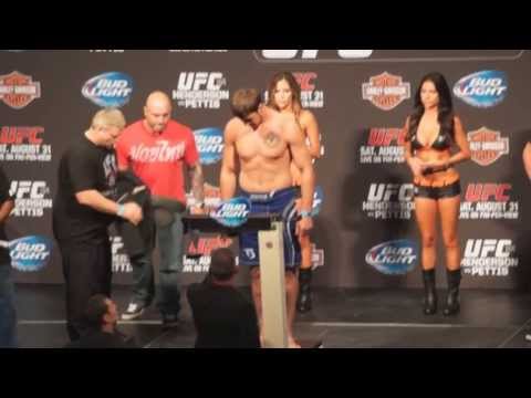 UFC 164: Nikita Krylov vs Soa Palelei - Weigh-In