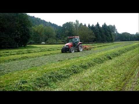 4 Schnitt 2013 Schwaden mit Case JX 70 und Kuhn GA 4121 GM