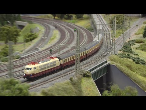 Loxx Berlin Miniaturwelt Modelleisenbahn - Die große Spur H0 Modellbahn - Ausstellung