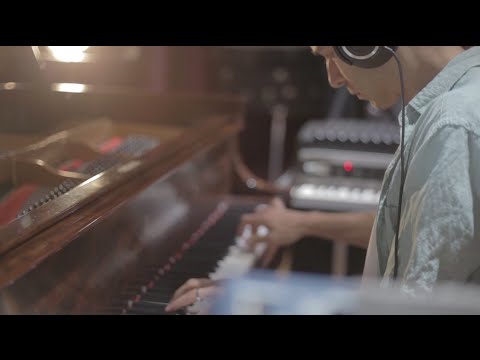 Jesse Fischer feat. Leon "Foster" Thomas - Nomads