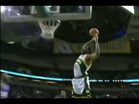 Chris Wilcox - Bucks at Sonics - 2006 (30pts)