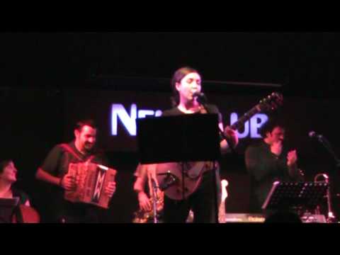 Nada como el hogar - Pauline en la Playa (Directo 24 abril 2010, Sala <a href=