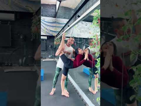 fuji teriak' kesakitan saat dikretek kretek