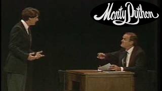 Argument Clinic - Monty Python - The Secret Policeman&#39;s Balls