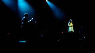 She & Him "Would you like to take a walk?" Ella Fitzgerald cover, live at the Fox Theater in Oakland