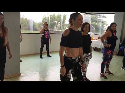 Aprenda a mexer o quadril dançando :: TUTORIAL