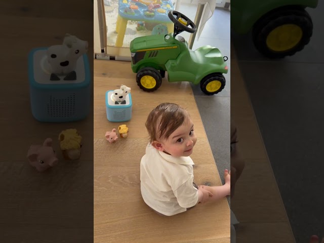 Video Teaser für Toniebox 2 Himmelblau Starter Set Test von Kristina: Meine ersten Tonies Bauernhof geprüft