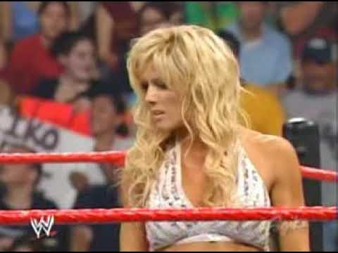 09.19.05 RAW - Trish Stratus vs Torrie Wilson