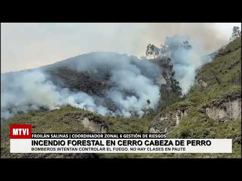En el Cerro Cabeza de Perro en el cantón Paute un incendio forestal consume la vegetación