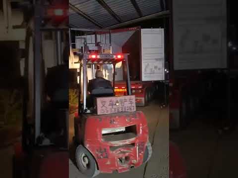 sinocourts loading pvc sports flooring in the deep night