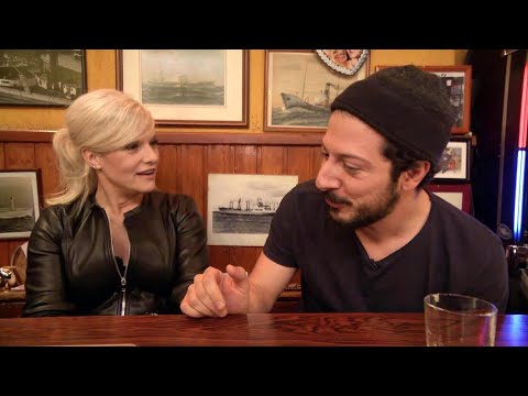 Inas Nacht - Bierdeckelfragen an Fahri Yardim | Inas Nacht | NDR