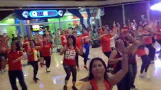 preview picture of video 'Zumba @SM Marikina w/ Zins #Karen#Zigman#Apple#'