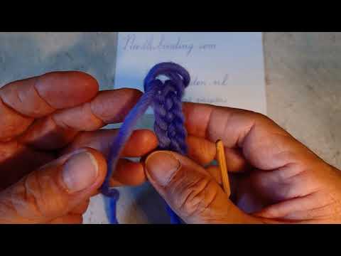 Needlebinding, Nalbinding in English.