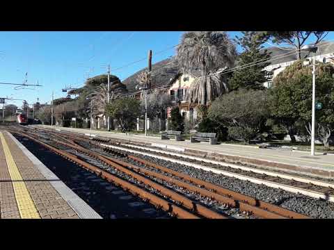 Etr 500 frecciarossa in transito straordinario a Genova Nervi