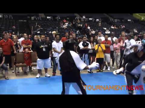 Felicia Marcial vs Nicole Pelland at Gator Nationals 2011