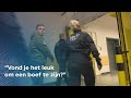 Zwolse studenten laten zich vrijwillig opsluiten in gevangenis | RTV Oost