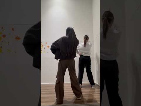 建築学科 "Queens''ダンスサークル（制作：KYOBI生）