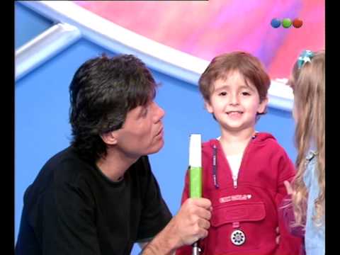 El Show Musical De Los Chicos, Lucas "Beso a Beso"  - Videomatch