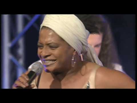 Music Session 2006  Freda Goodlett "My Life"