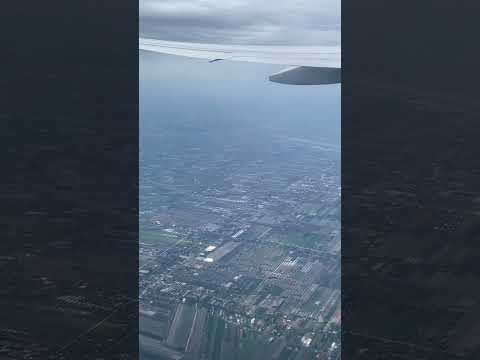 Бангкок. Вид из иллюминатора самолета. #shorts #travel #fly