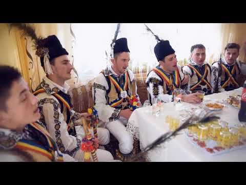 [07] Calusarii din Tarsa - colinda si atmosfera in casa la gazda (27 decembrie 2017)