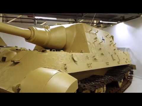 german ww2  jadgtiger tank destroyer walk round bovington tiger family display