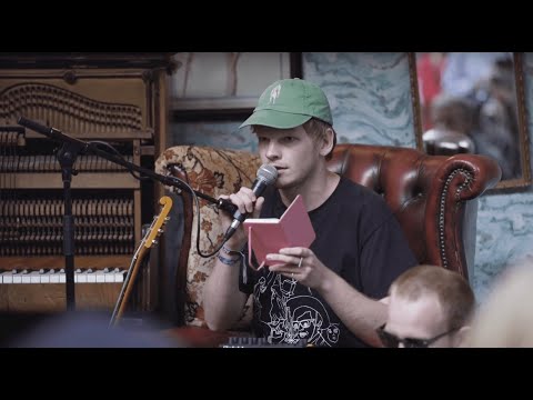 Video thumbnail for Pigs (In There)