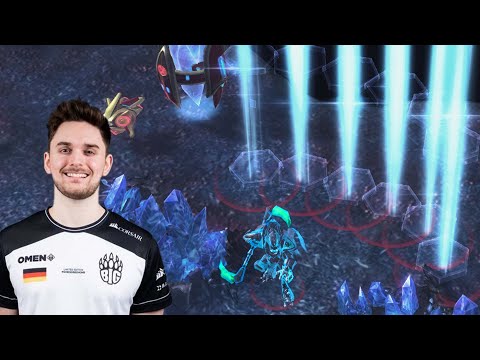 herO's Blink Dark Templar Squad Keeps ShoWTimE Busy | herO (P) vs ShoWTimE (P)