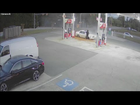 Man 'tripping' on shrooms arrested after car goes airborne by Kennesaw gas station, police say