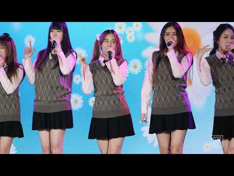 211212 DAISY DAISY Ningning - Daisy Daisy @ Sora! Sora! Debut Stage Reach for the Sky [4K 60p]