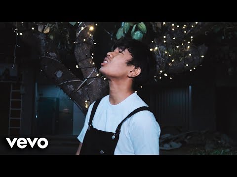 Kery Astina - Unstable Love ft. Skinnyfabs (Official Music Video)