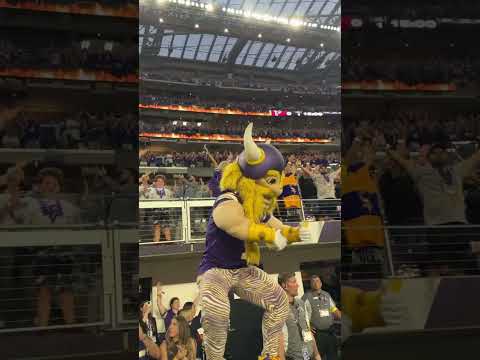 Skol Chant before Sunday Night Football 👏👏