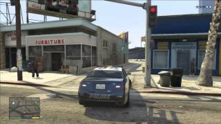 GTA 5 Walking in the Streets looking for trouble