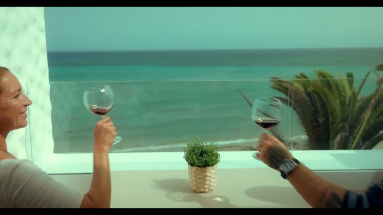 Video: 4* Sotavento Beach Club