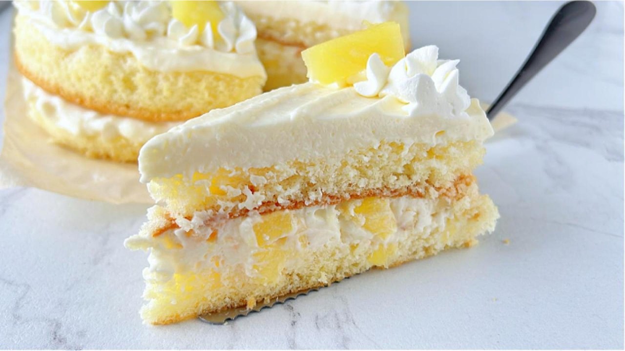 Easy Italian Pineapple Dessert — Light, Creamy and Fresh!