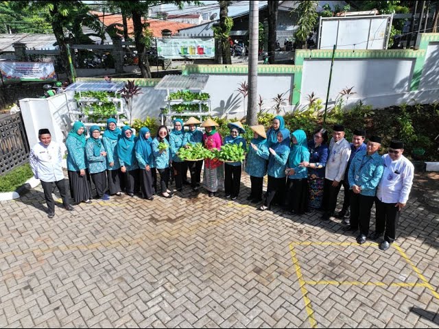 TP PKK PROVINSI DKI JAKARTA LAKUKAN SME DI KELURAHAN CILANDAK TIMUR