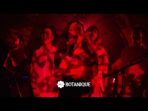 LIVE @Bota - RESISTENCIA - Marylène Corro