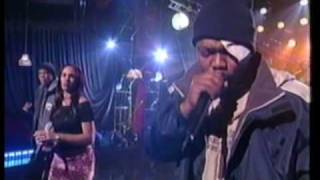 Jay-Z - Do It Again (put your hands up) LIVE feat. Beanie Sigel & Amil