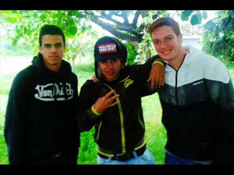 Mezzi Artisti - Chi Mi Sta Accanto