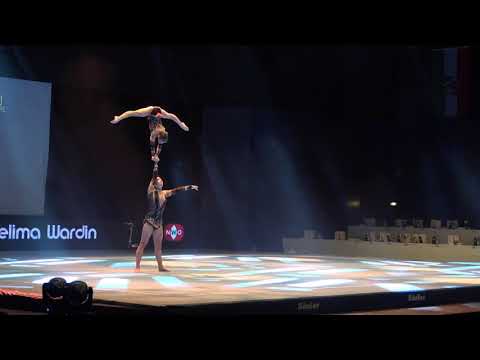 15  Lena Bednarz und Selima Wardin SC Hoyerswerdda e V  Benefiz Sportgala 2019 Wilhelmshaven