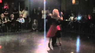 Jorge Firpo  e  Lora Capodaglio tango milonguero.wmv