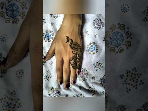 Very easy peacock design ✨😍😘💕 #learnmehandi #mehndi #mehandiartis #henna #mehanditatoo #mehandi