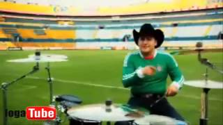 BRONCO, COMO BALON DE FUTBOL