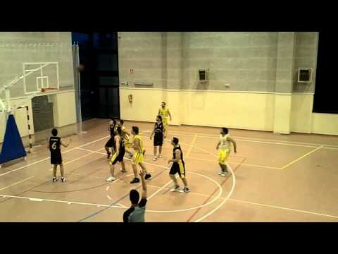 CB Hostalric 74 - 72 CB Cellera