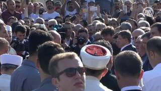 Cumhurbaşkanı Erdoğan gözyaşlarına hakim olamadı