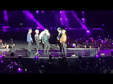 19.1.19 BTS concert in Singapore.."DNA"