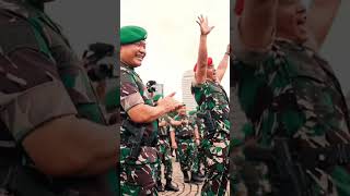 Download lagu Danjen Kopasus Pimpin Yel-Yel Pasukan Baret Merah#komando#jejaktni# mp3