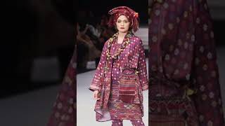 Download lagu Ulos batak trend fashion #shorts #ulosbatak #fashionulos mp3